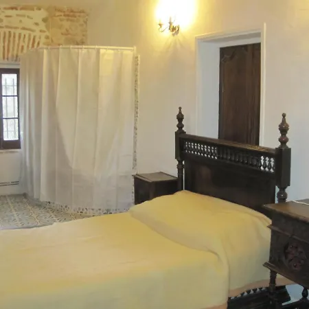 Mas Miraflors Nyaraló *